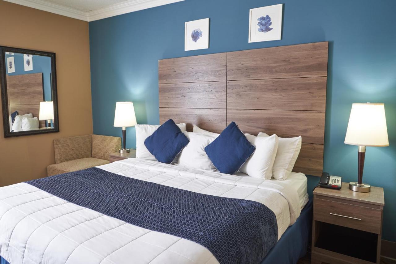 Hotel Seaport And Marina 3*