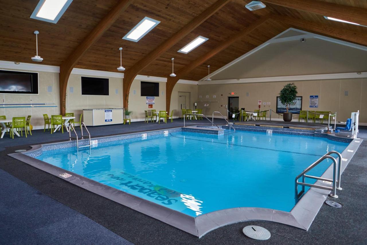 Seaport And Marina Hotel 3*