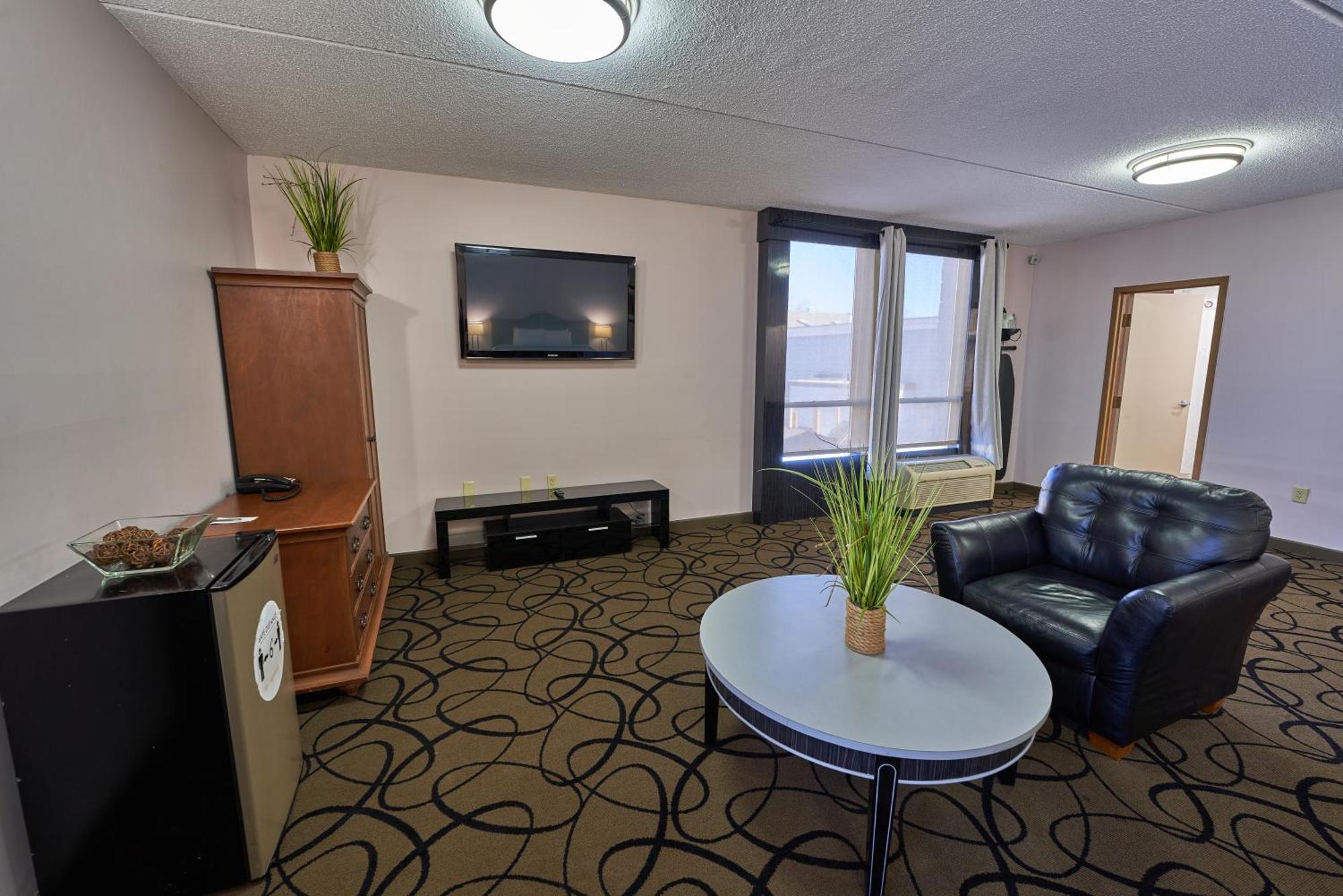 Hotel Seaport And Marina