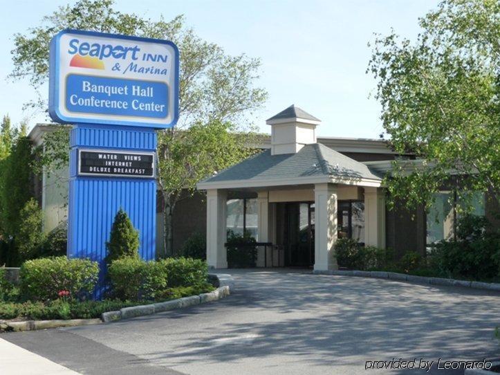 Seaport And Marina Hotel 3*