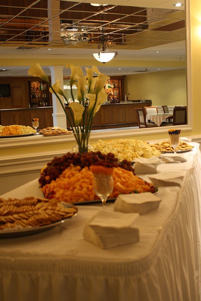 Seaport And Marina Hotel 3*