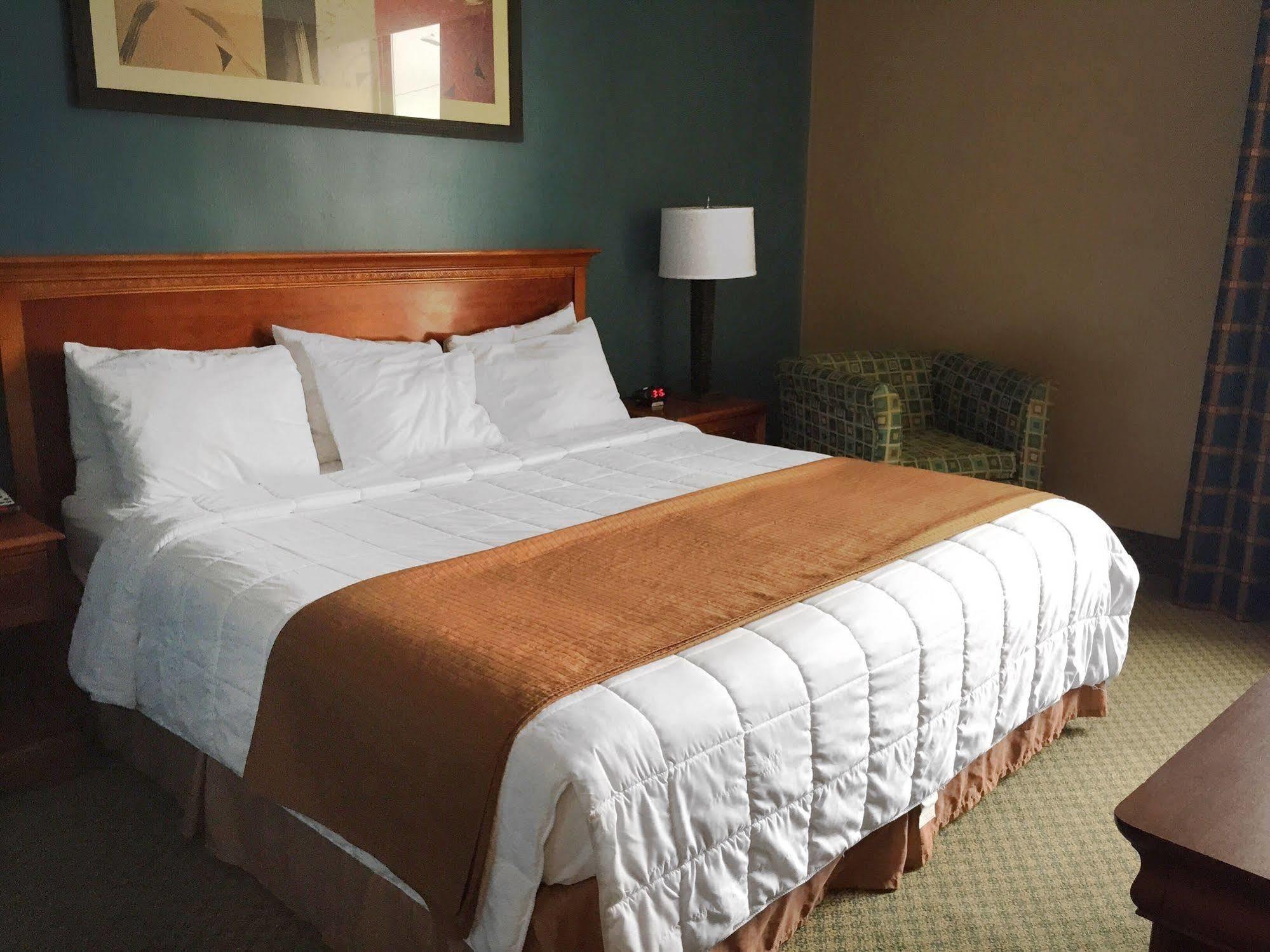 Seaport And Marina Hotel